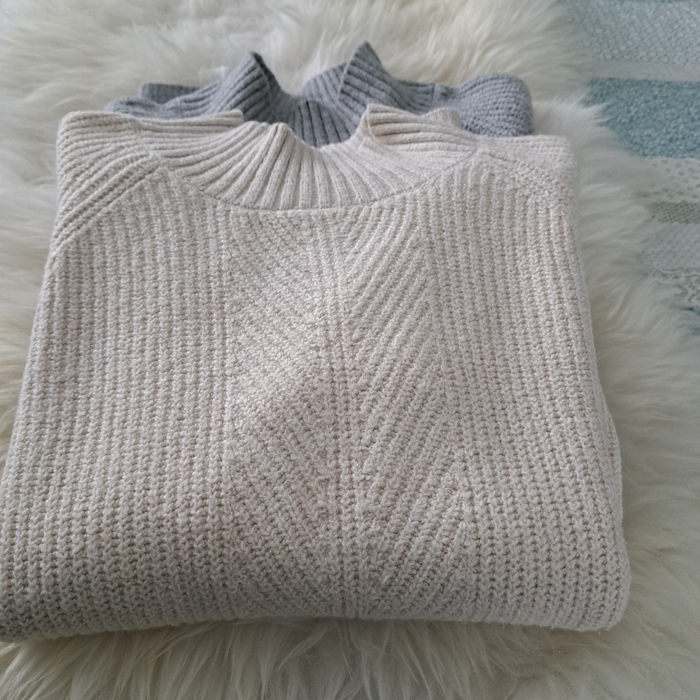 Sweater bundle - Picture 2 of 4